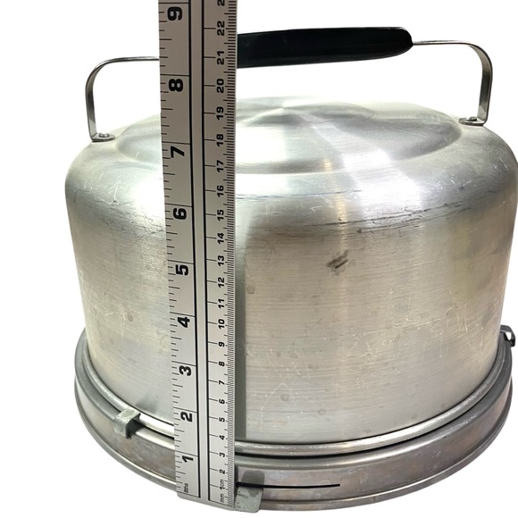 Mirro Aluminum Cake Saver Carrier Locking Lid W/ Handle Pan Vintage 60s USA Made - Picture 10 of 13